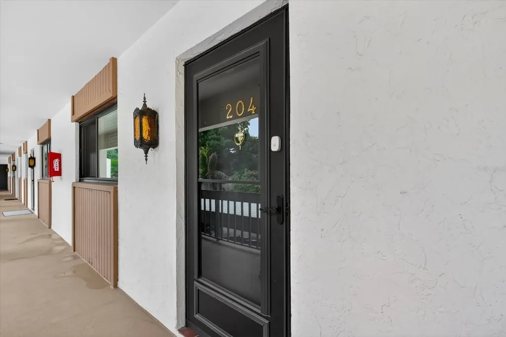 2522 Clubhouse Drive Sarasota FL 34232