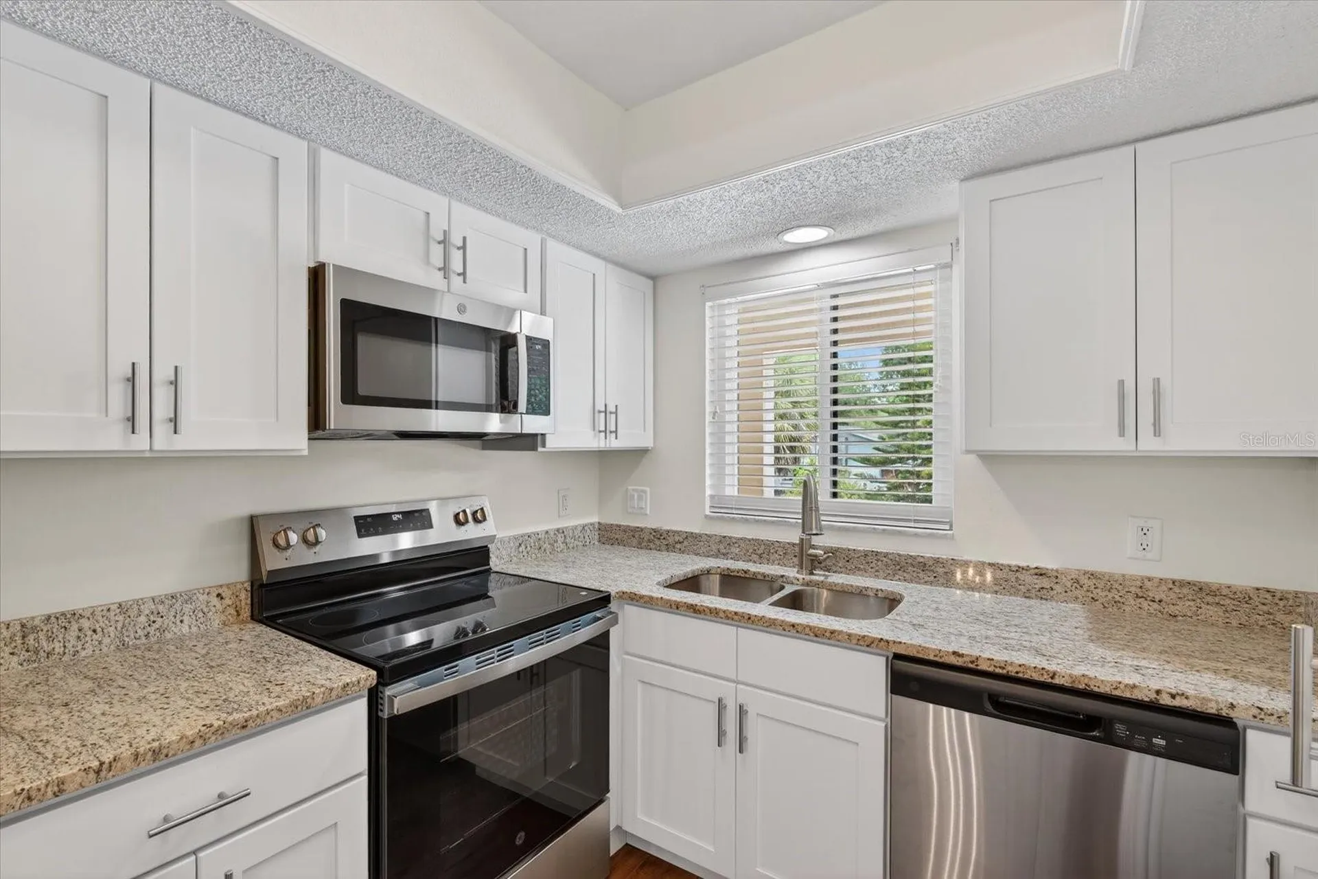 2522 Clubhouse Drive Sarasota FL 34232