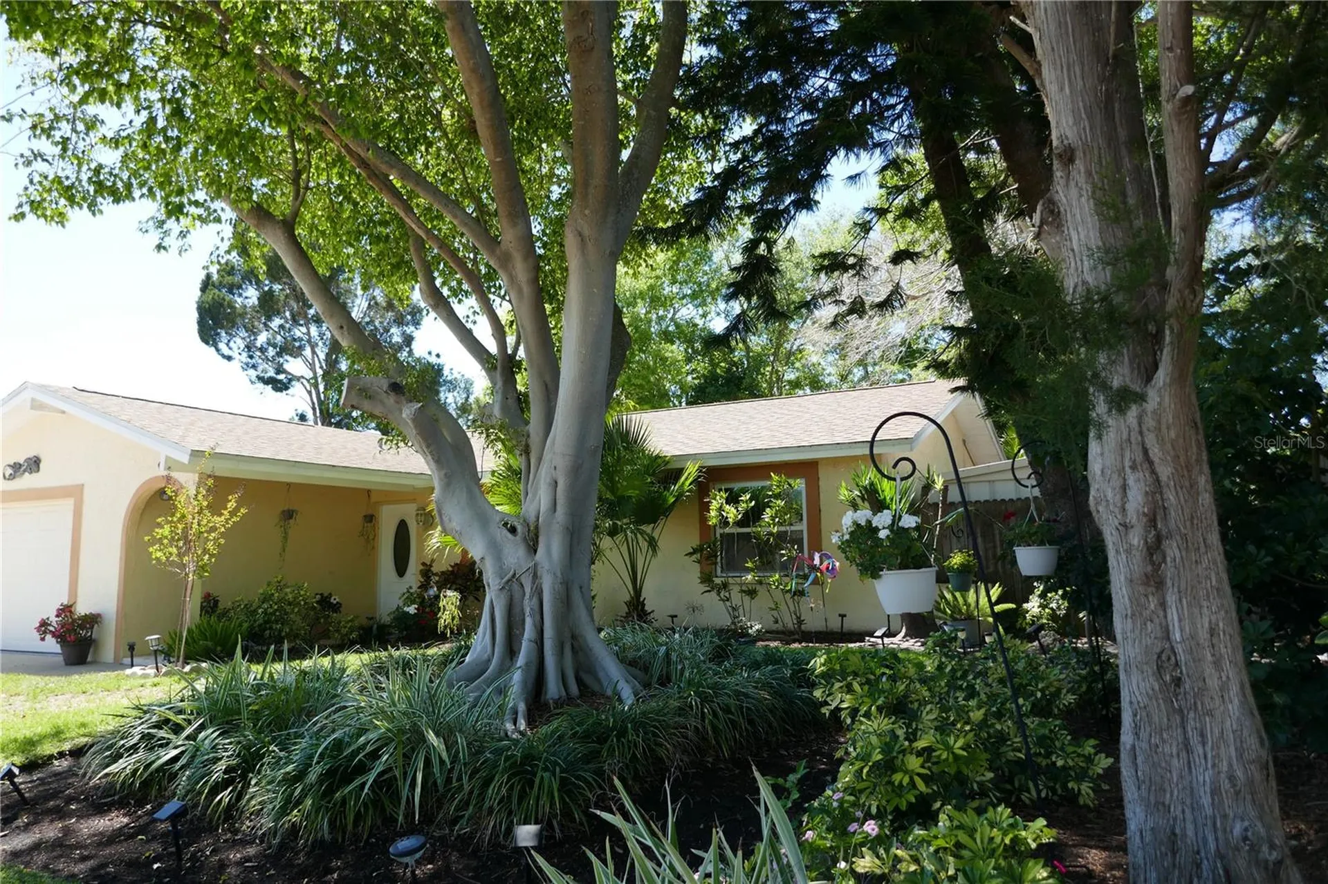 8176 129th Street N Seminole FL 33776