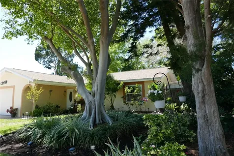 8176 129th Street N Seminole FL 33776
