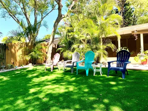 8176 129th Street N Seminole FL 33776