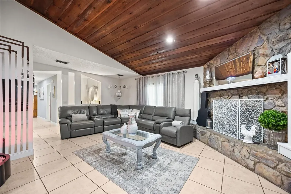 2270 Old Hickory Tree Road St Cloud FL 34772