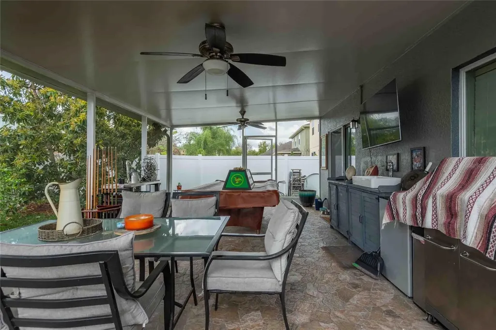 2814 Maple Brook Loop Lutz FL 33558