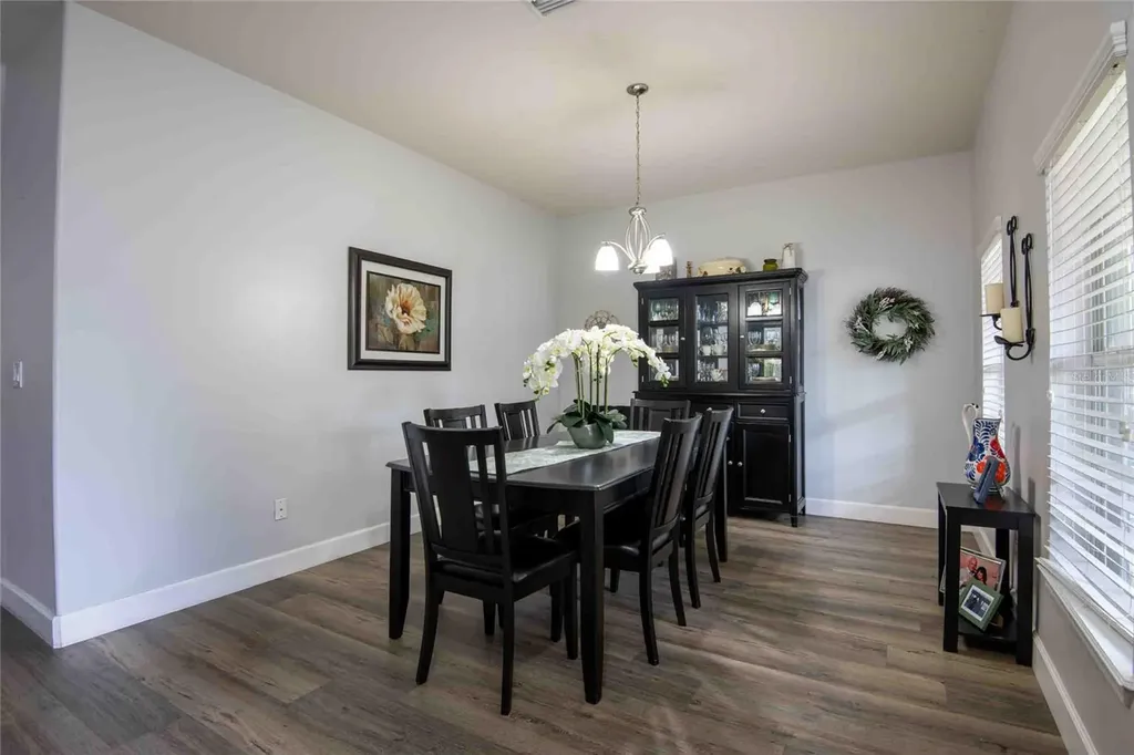 2814 Maple Brook Loop Lutz FL 33558