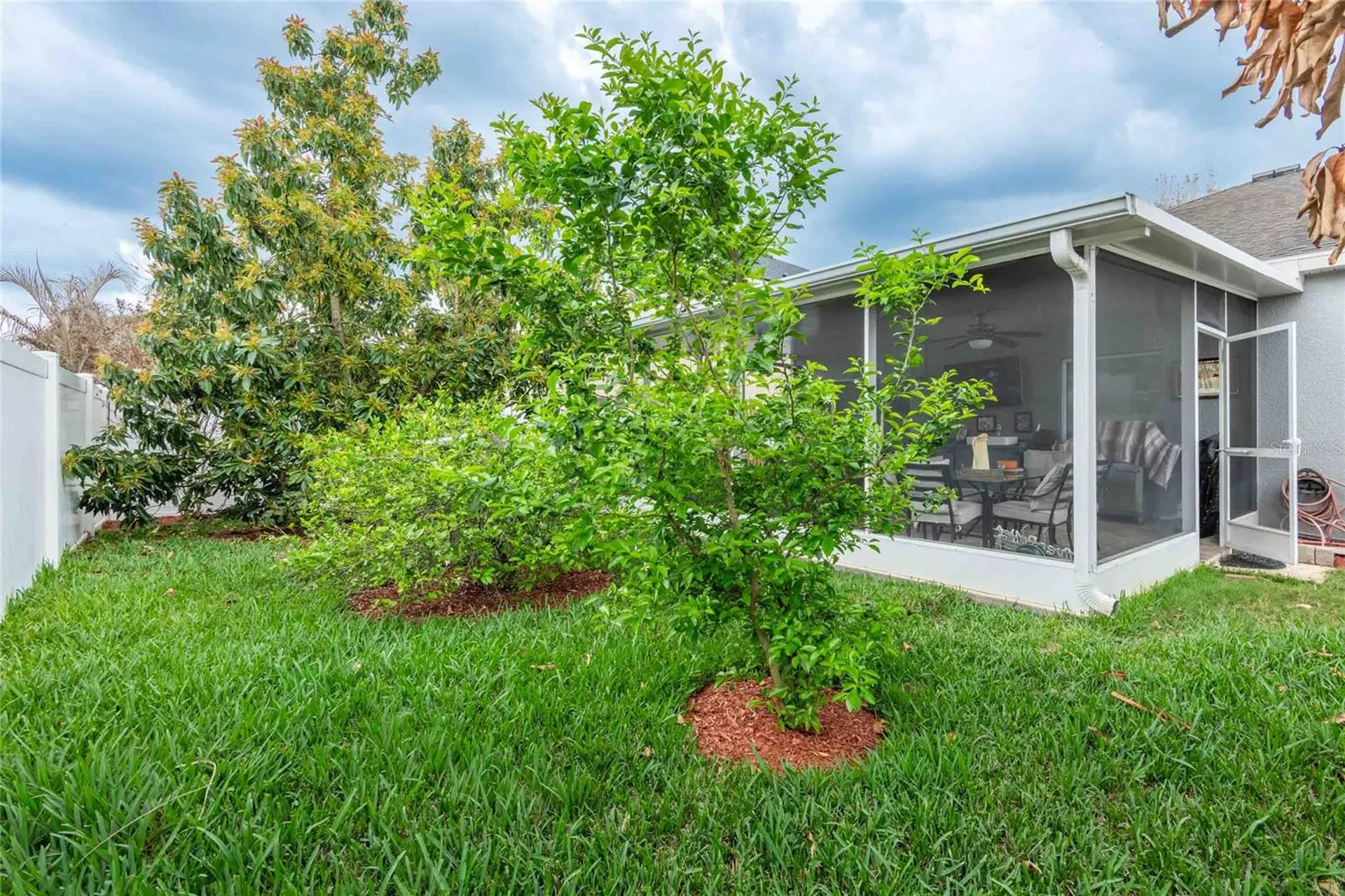 2814 Maple Brook Loop Lutz FL 33558