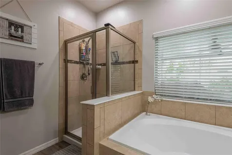 2814 Maple Brook Loop Lutz FL 33558