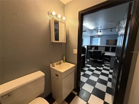 11368 Us 301 Highway Belleview FL 34420