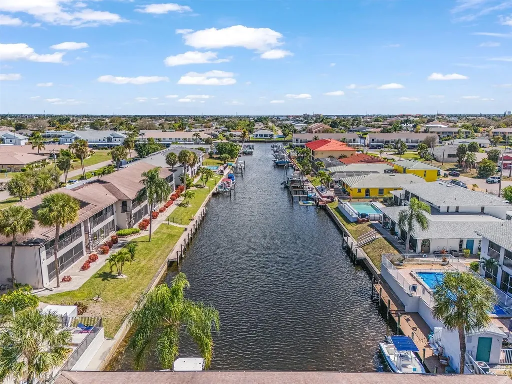 3935 Country Club Boulevard Cape Coral FL 33904