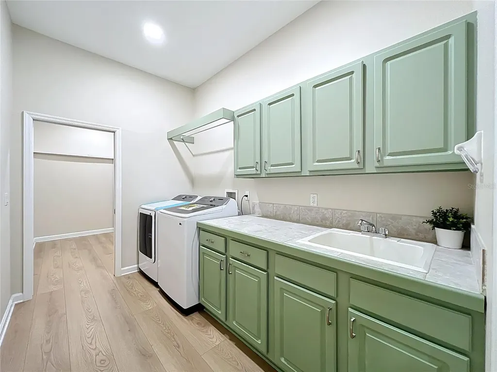 612 Stonefield Loop Lake Mary FL 32746
