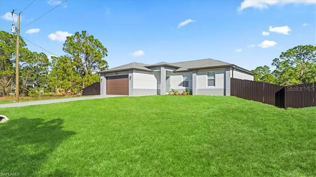 759 Silverstar Avenue S Lehigh Acres FL 33974