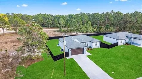 759 Silverstar Avenue S Lehigh Acres FL 33974