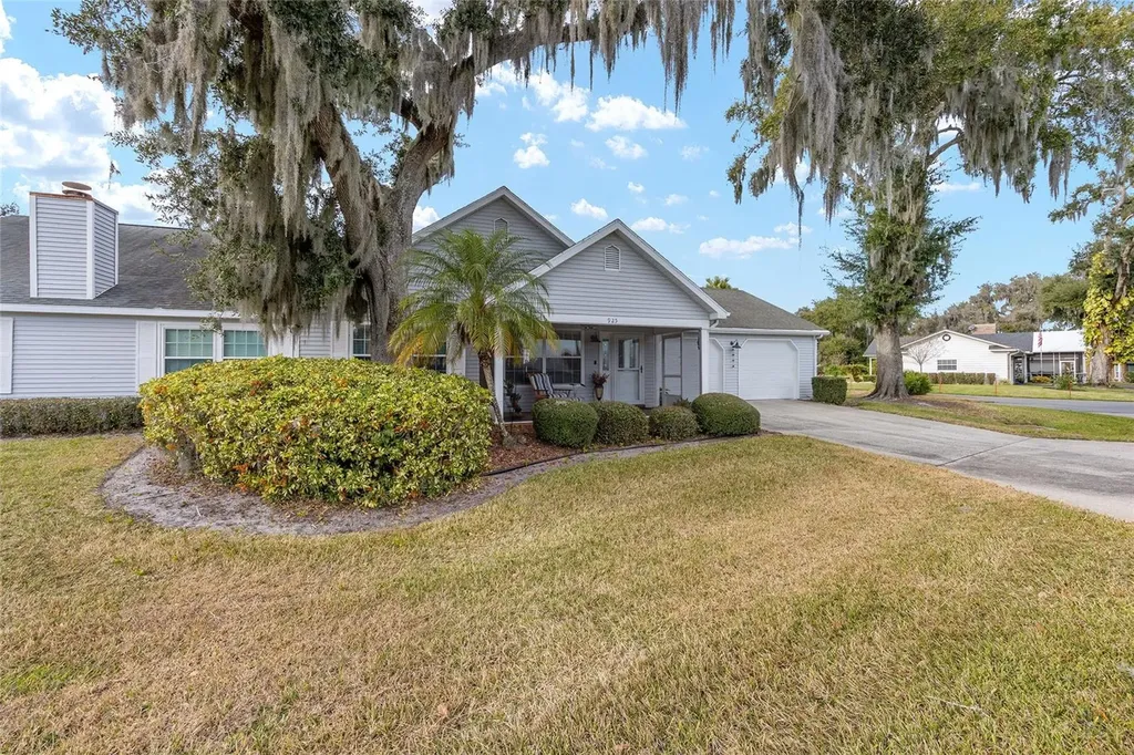 925 Beverly Harbors Drive Leesburg FL 34748