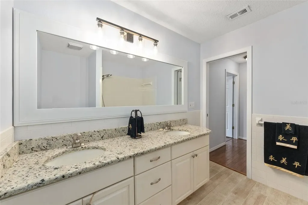 925 Beverly Harbors Drive Leesburg FL 34748