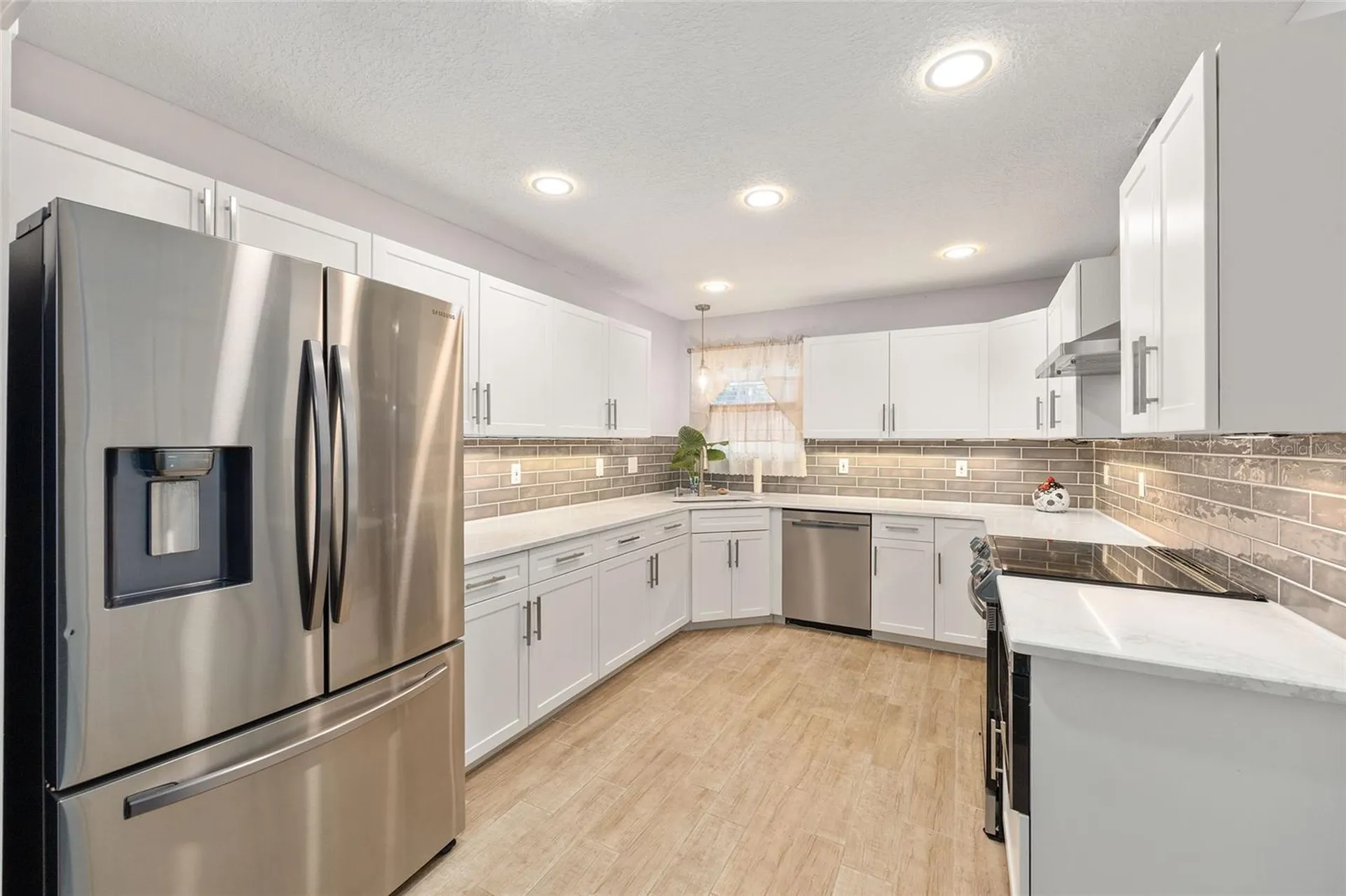 925 Beverly Harbors Drive Leesburg FL 34748