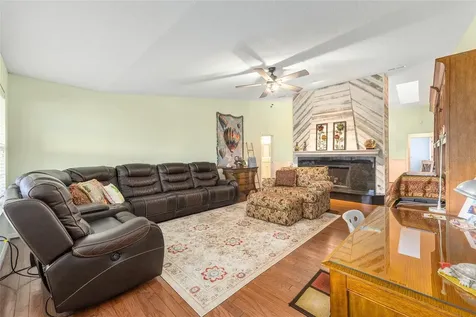 925 Beverly Harbors Drive Leesburg FL 34748