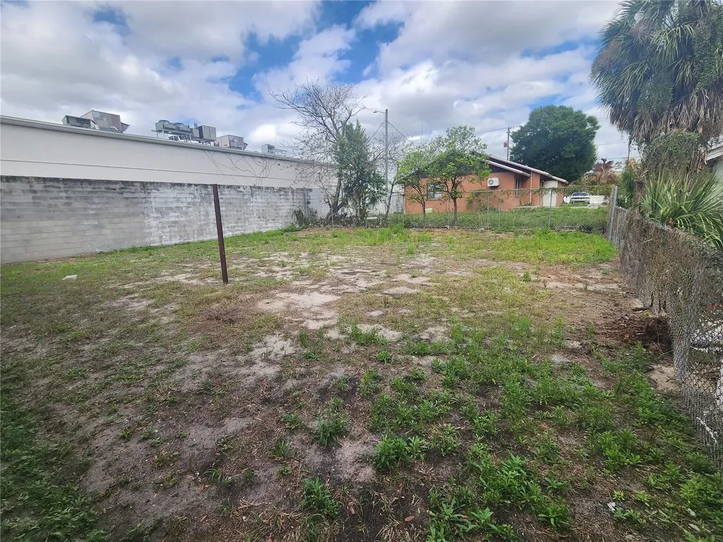 906 E 108th Avenue Tampa FL 33612
