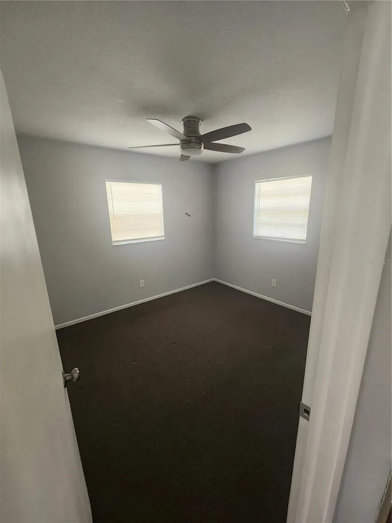 906 E 108th Avenue Tampa FL 33612