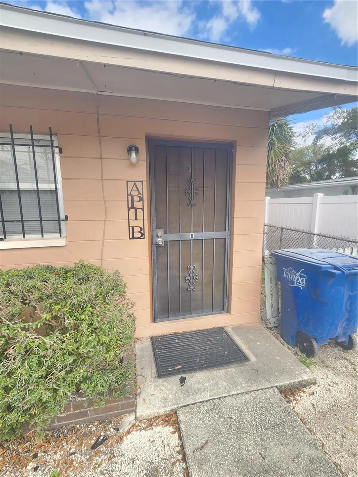 906 E 108th Avenue Tampa FL 33612