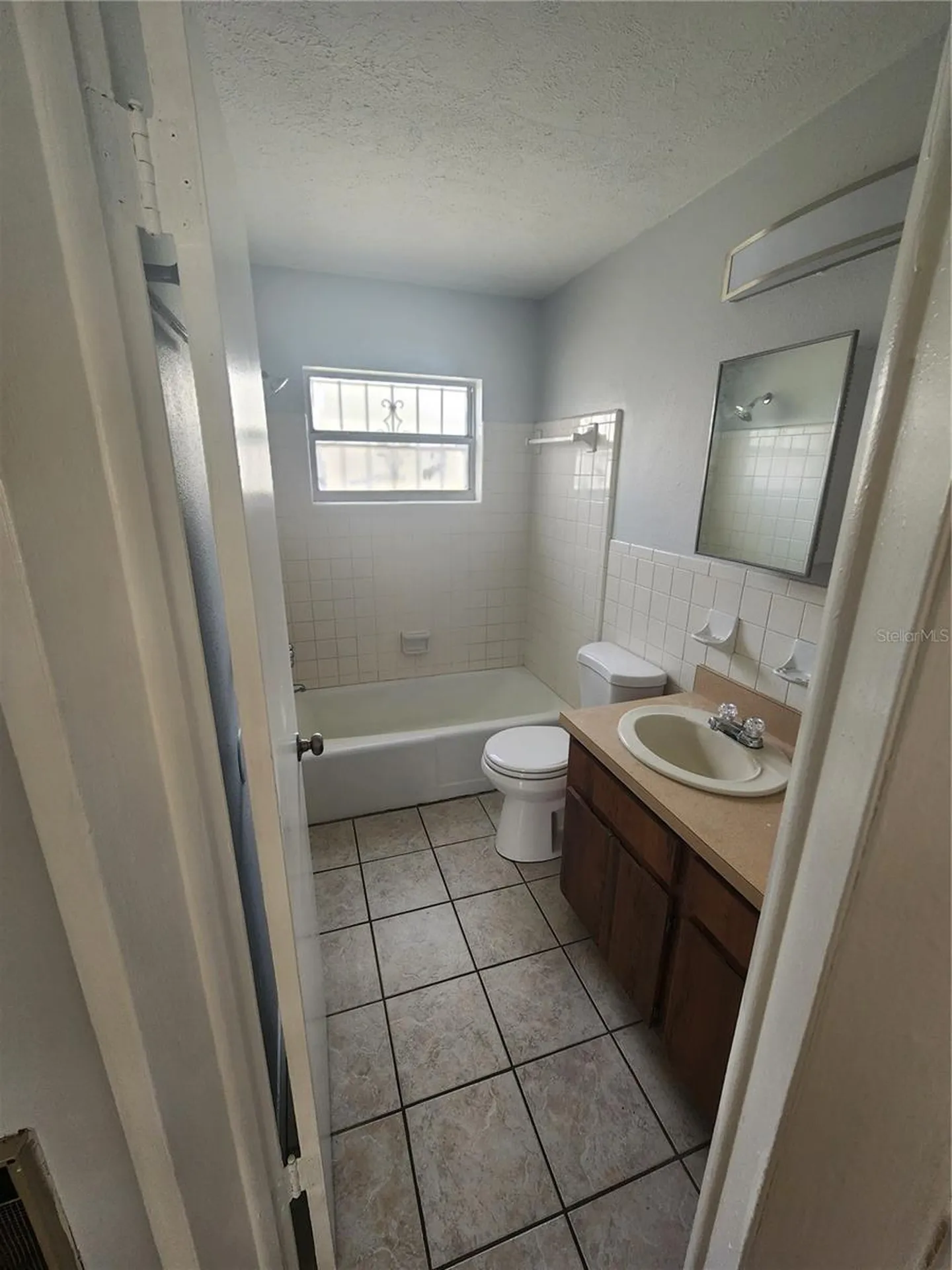 906 E 108th Avenue Tampa FL 33612