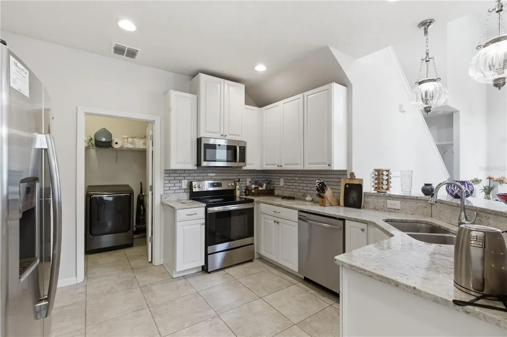 2212 Broadway View Avenue Brandon FL 33510