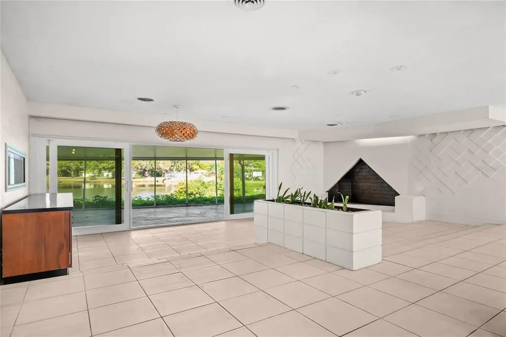 801 Pinellas Point Drive S St Petersburg FL 33705