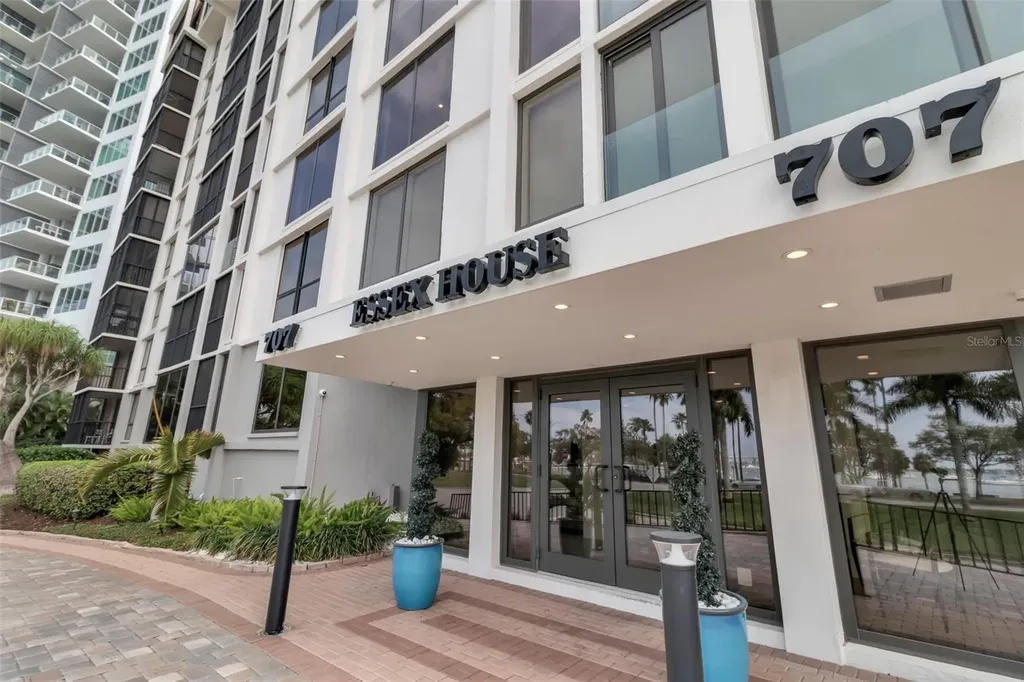 707 S Gulfstream Avenue Sarasota FL 34236