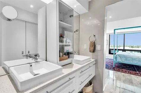 707 S Gulfstream Avenue Sarasota FL 34236