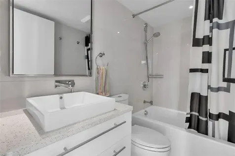 707 S Gulfstream Avenue Sarasota FL 34236