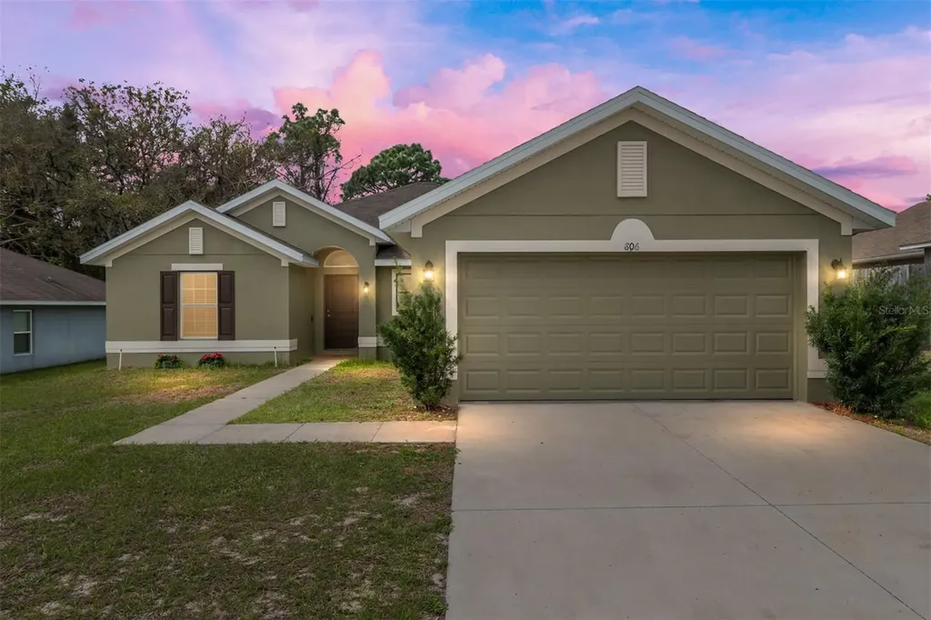 806 Chelsea Avenue Fruitland Park FL 34731