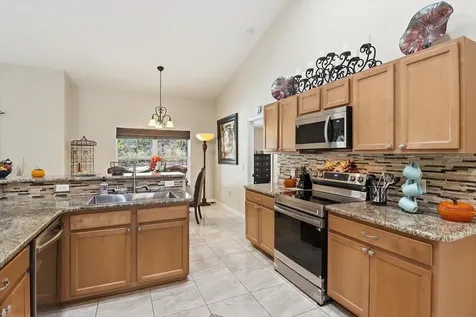 11 Heuchera Court E Homosassa FL 34446