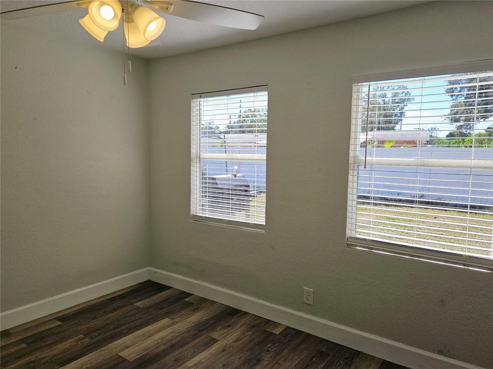 1507 Charm Lane Tampa FL 33612