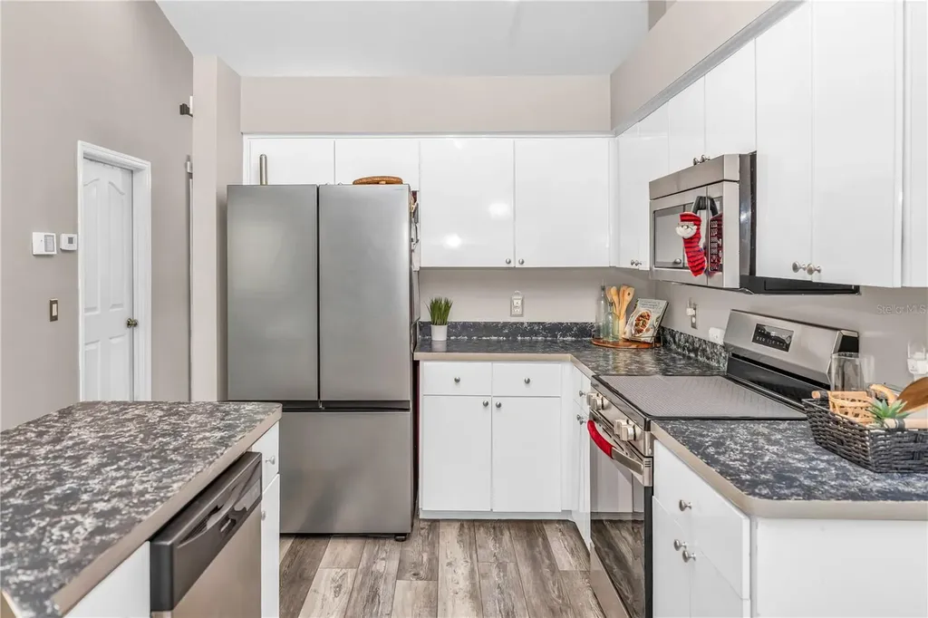 105 Breezewood Drive Debary FL 32713