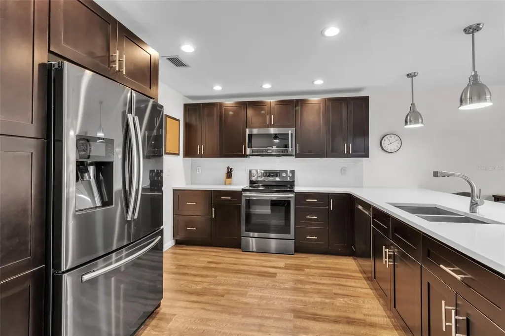 5519 Palm Aire Drive Sarasota FL 34243