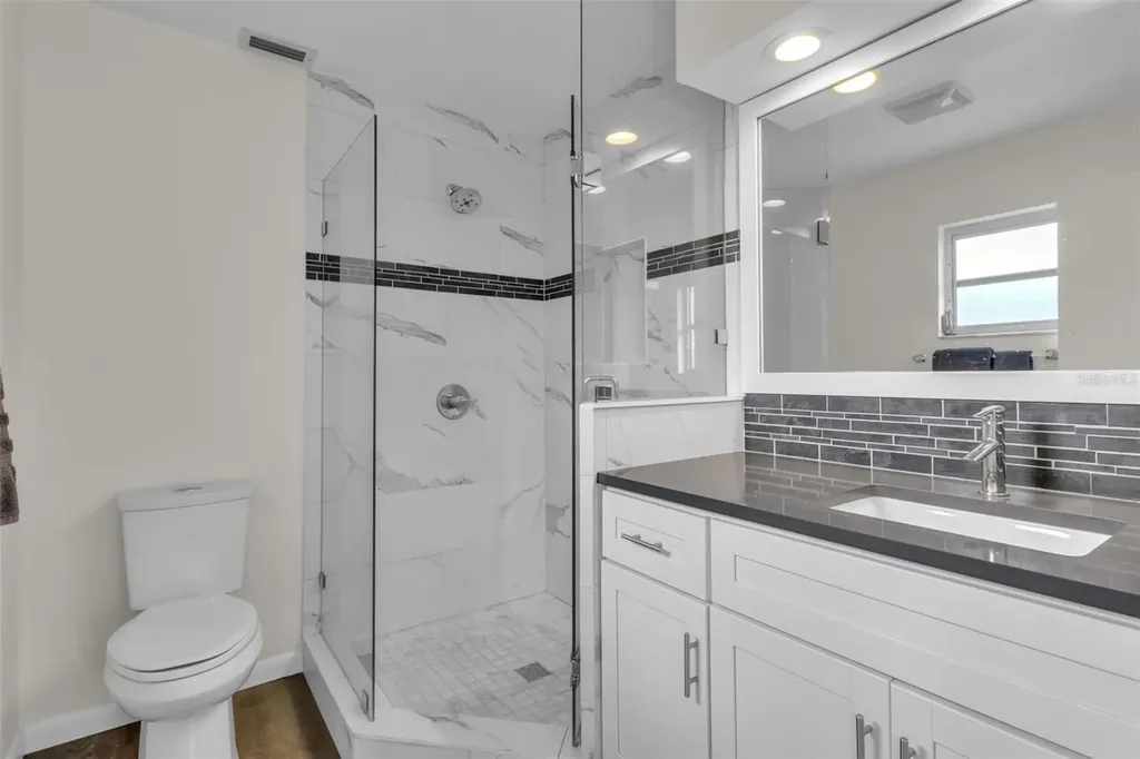 5519 Palm Aire Drive Sarasota FL 34243