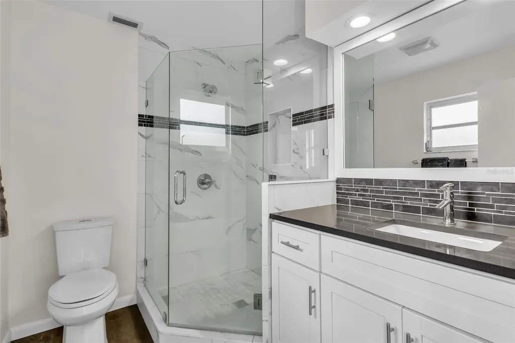 5519 Palm Aire Drive Sarasota FL 34243