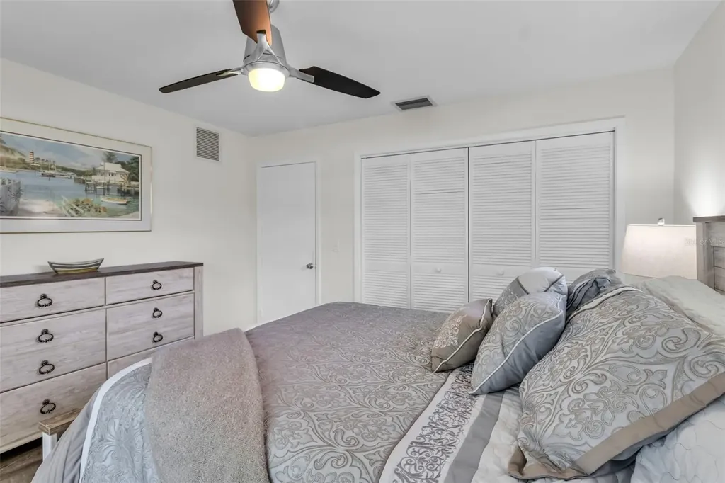 5519 Palm Aire Drive Sarasota FL 34243