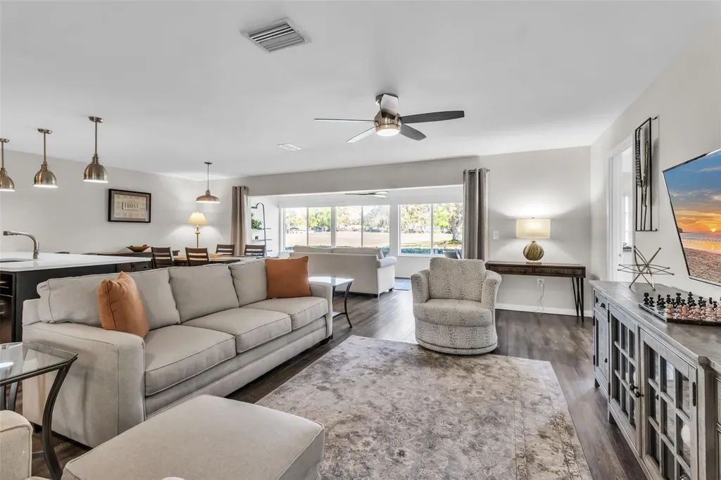 5519 Palm Aire Drive Sarasota FL 34243
