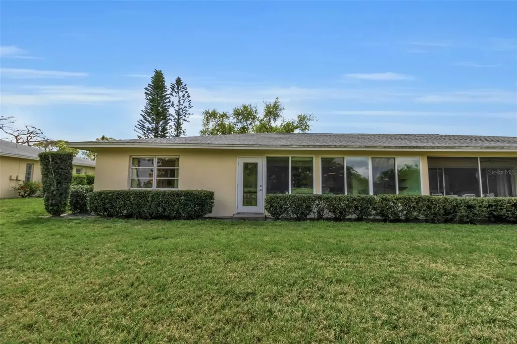 5519 Palm Aire Drive Sarasota FL 34243