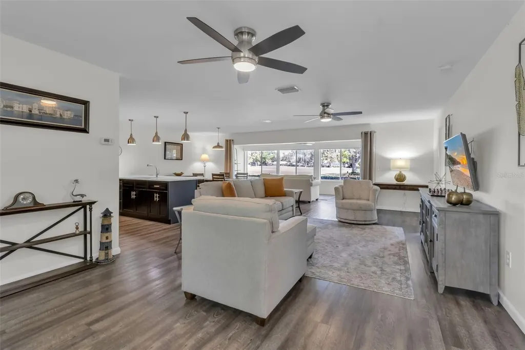 5519 Palm Aire Drive Sarasota FL 34243
