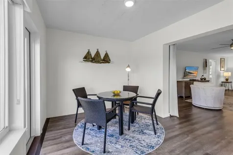 5519 Palm Aire Drive Sarasota FL 34243