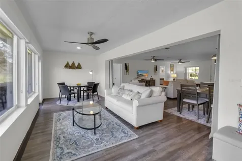 5519 Palm Aire Drive Sarasota FL 34243