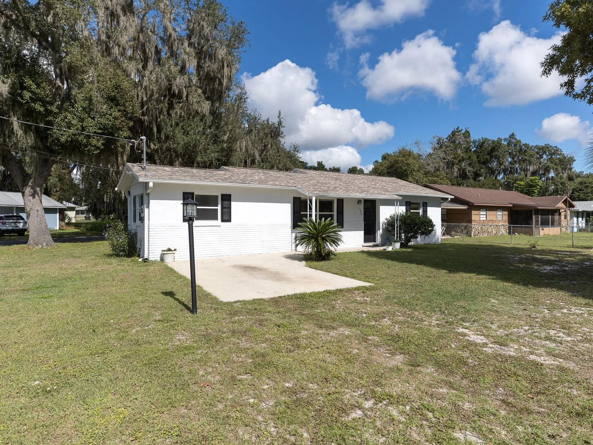 1314 Cr 443 Lake Panasoffkee FL 33538