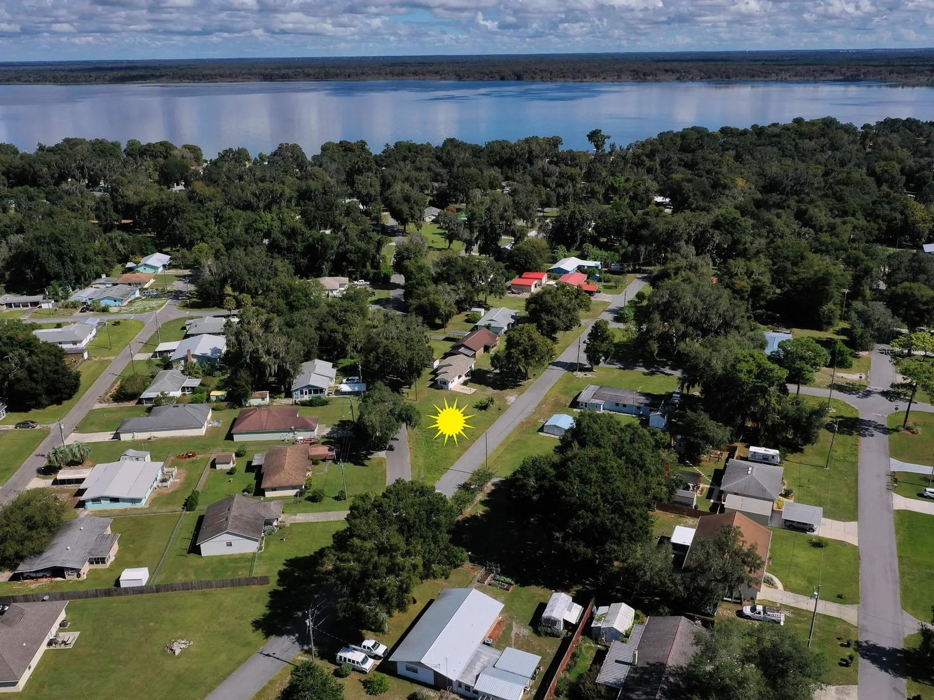 1314 Cr 443 Lake Panasoffkee FL 33538