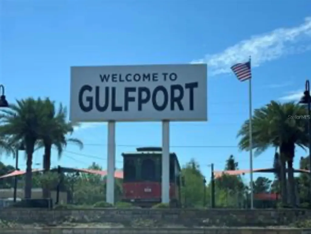 4908 27th Avenue S Gulfport FL 33707