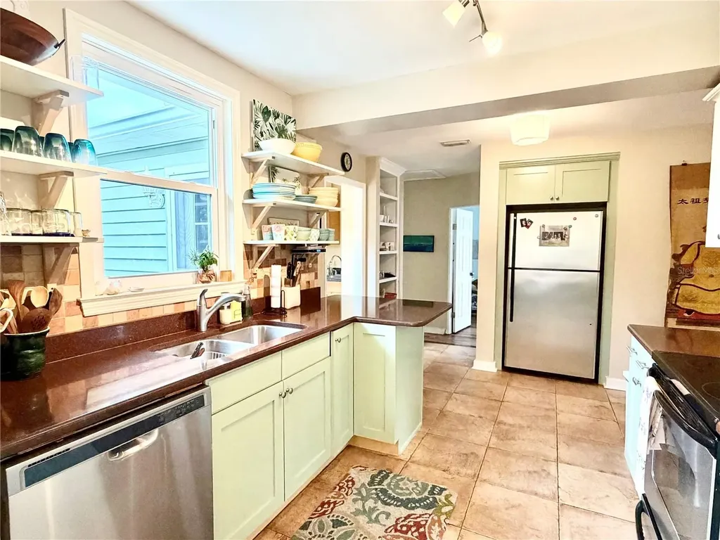 4908 27th Avenue S Gulfport FL 33707