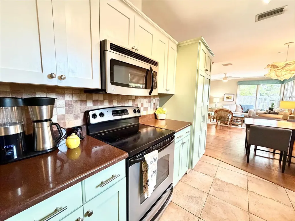 4908 27th Avenue S Gulfport FL 33707