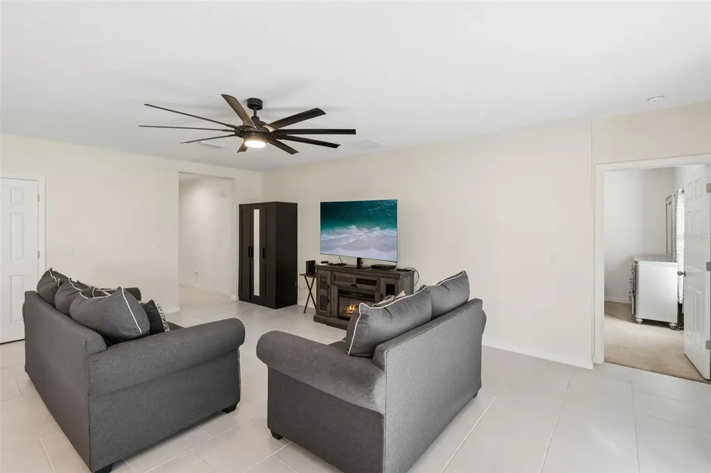 687 Campo Lane Davenport FL 33837