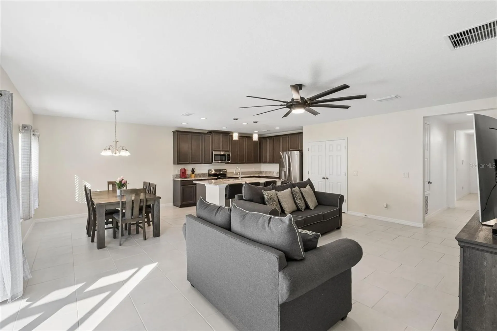 687 Campo Lane Davenport FL 33837