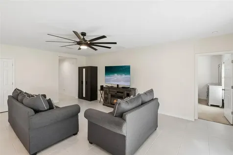 687 Campo Lane Davenport FL 33837