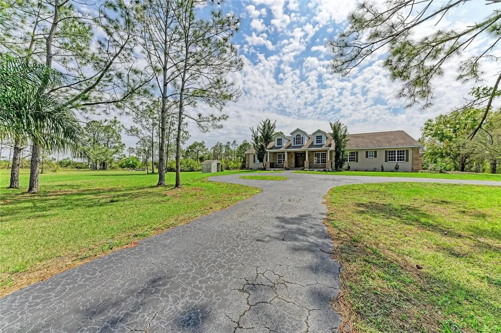 21616 67th Avenue E Bradenton FL 34211